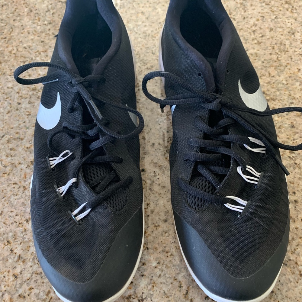Nike men’s basketball shoes